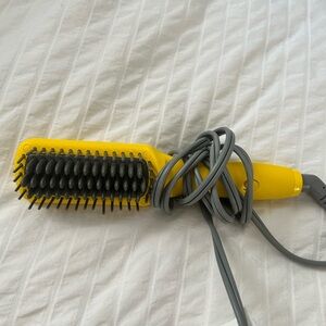 Dry Bar Mini Heated Brush